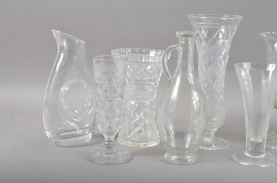 Lot 68 - A collection of glassware