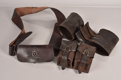 Lot 662 - A modern Royal Artillery leather ammunition pouch and belt