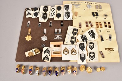 Lot 714 - A collection of US Army Officer's and Aide de Camp badges
