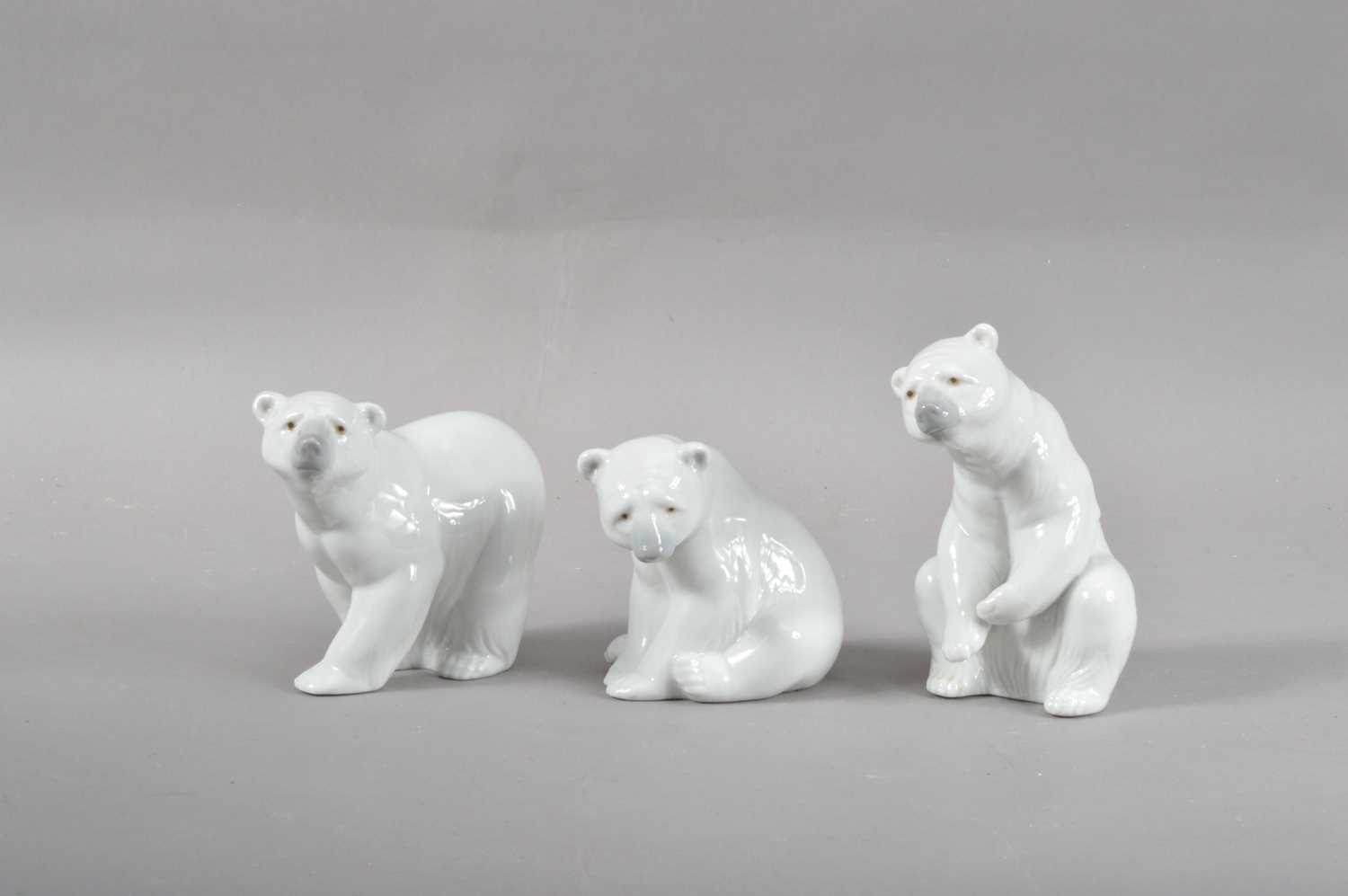 Lot 79 - Three Lladro porcelain polar bears