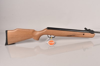 Lot 890 - An SMK 19 .22 Break Barrel Air Rifle