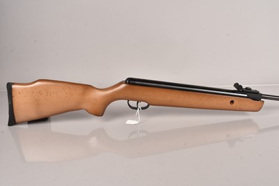 Lot 893 - An SMK 19 Super Grade .22 Break Barrel Air Rifle