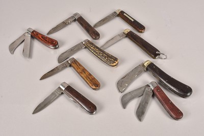 Lot 919 - A collection of various pocket knives