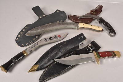 Lot 927 - A group of various knives