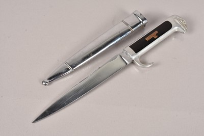 Lot 961 - An Italian MSVN Dagger