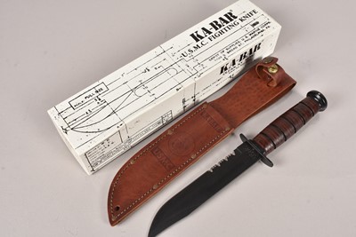 Lot 962 - A KA-BAR U.S.M.C Fighting Knife