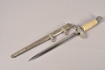 Lot 985 - A WWII German 2nd Pattern Luftwaffe Dagger