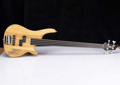 Lot 539 - Fretless Bass Guitar