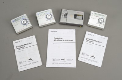 Lot 565 - Sony Walkman Mini Disc Players / Recorders