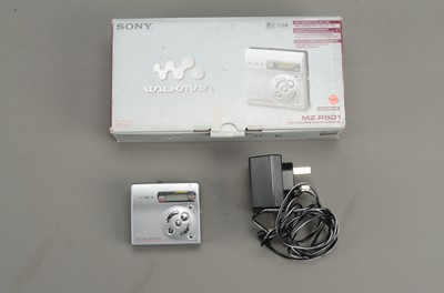 Lot 565 - Sony Walkman Mini Disc Players / Recorders