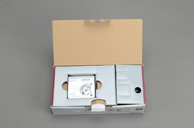 Lot 565 - Sony Walkman Mini Disc Players / Recorders