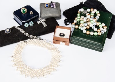 Lot 34 - A collection of silver, pearls and costume jewels