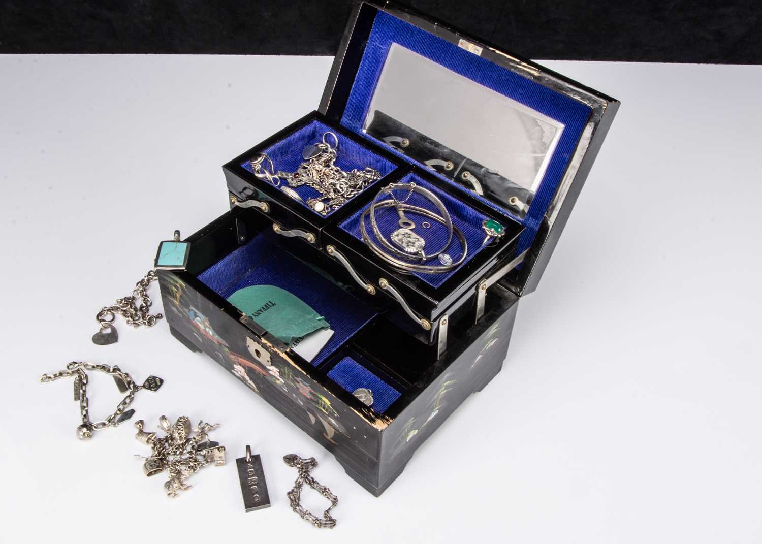 Lot 38 - A collection of silver jewels