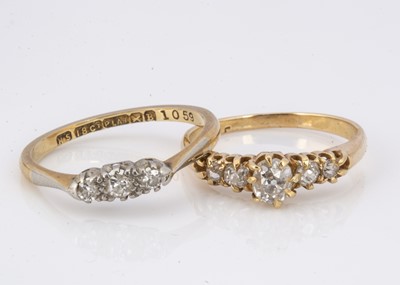 Lot 80 - An 18ct gold five stone old cut diamond dress ring