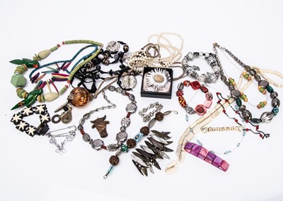 Lot 168 - A large collection of costume jewellery