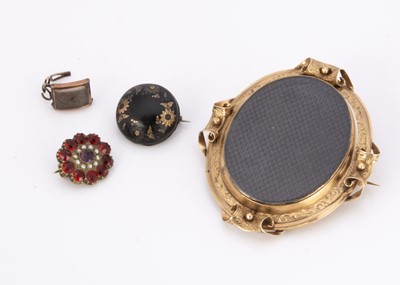 Lot 212 - Four 19th century jewels