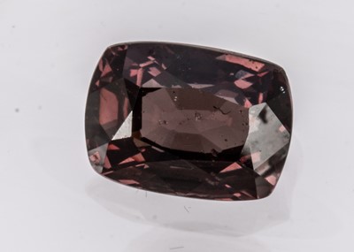 Lot 301 - A certificated cushion cut Garnet