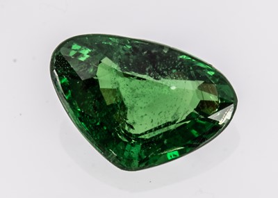 Lot 317 - A certificated Tsavorite Garnet