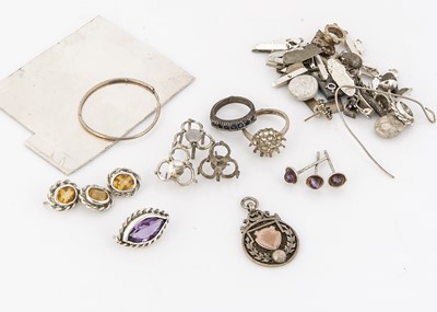 Lot 20 - A collection of silver items