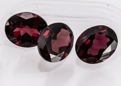 Lot 345 - Three certificated Rhodolite Garnets