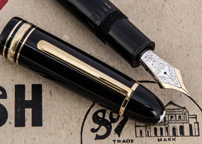 Lot 369 - Two Mont Blanc Meisterstuck pens