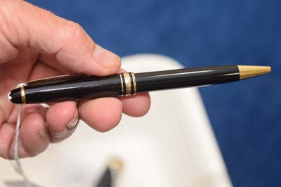 Lot 369 - Two Mont Blanc Meisterstuck pens