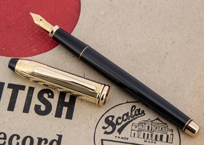 Lot 379 - A modern Cross fountain pen