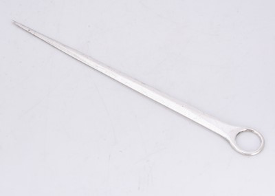 Lot 391 - A George III silver meat skewer by TWJH