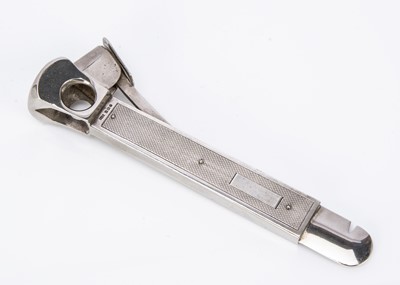 Lot 409 - A 1980s silver mounted cigar cutter from SJR