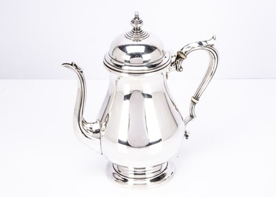 Lot 435 - An Art Deco period American coffee pot by Fisher