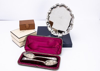 Lot 498 - A pair of George III silver berry spoons by SB IB