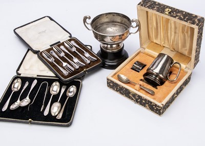 Lot 499 - A small group of silver and silver plate