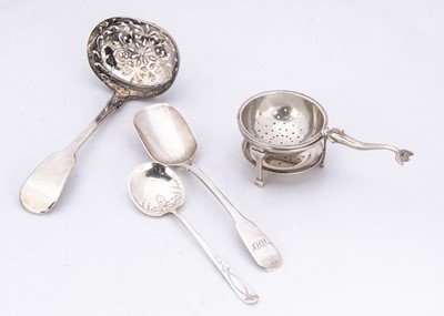 Lot 502 - Four small silver items