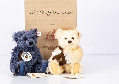 Lot 16 - A Steiff limited edition Club Jubilee Set 2002 teddy bears