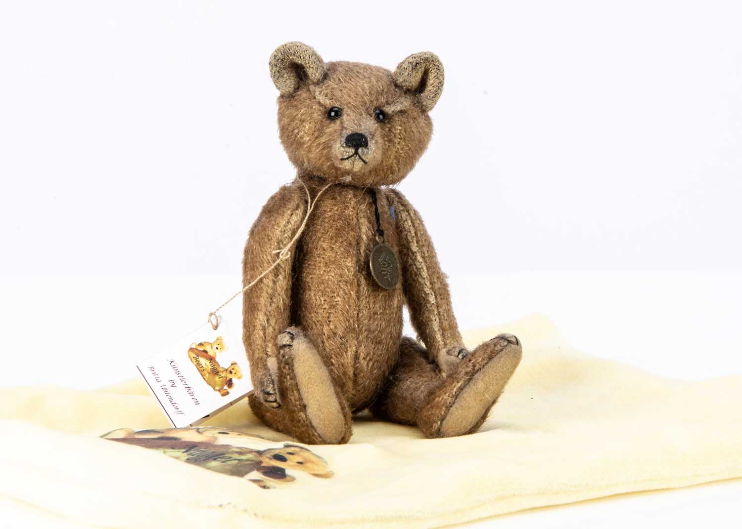 Lot 45 - A limited edition Nugget Bears Caspar miniature teddy bear