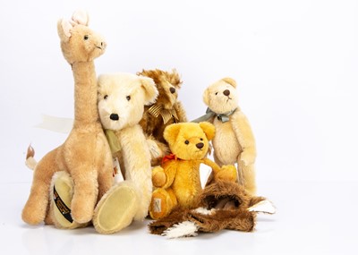 Lot 132 - Five collectors teddy bears