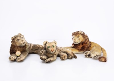 Lot 160 - Two post-war Steiff Leo reclining lions