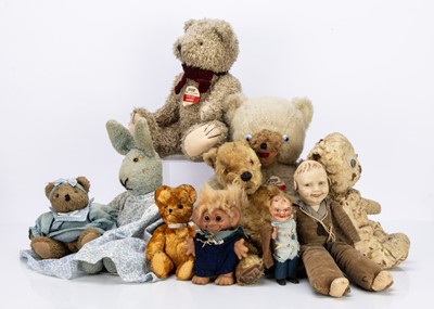 Lot 162 - A quantity of vintage teddy bears and soft toys