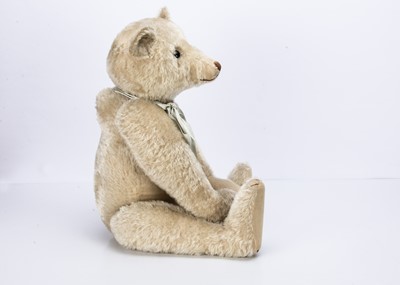 Lot 183 - A rare early Steiff white teddy bear circa 1908