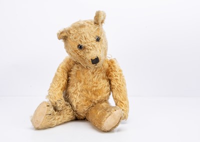 Lot 221 - A 1930s Chiltern type teddy bear