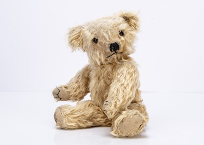 Lot 272 - A 1930s Merrythought teddy bear