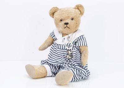 Lot 299 - A 1930s French teddy bear