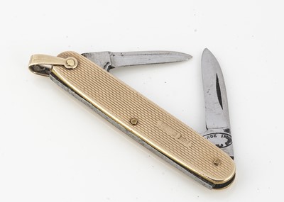 Lot 245 - A 9ct gold cased pocket penknife