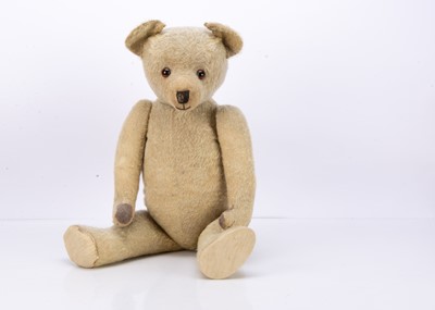 Lot 312 - A 1930s British teddy bear