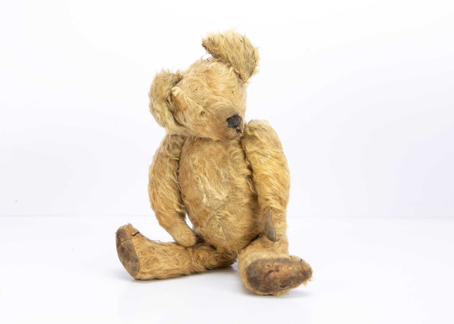 Lot 367 - An early British teddy bear
