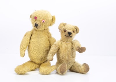 Lot 377 - A small 1920s British teddy bear