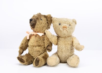 Lot 381 - A 1930s British teddy bear