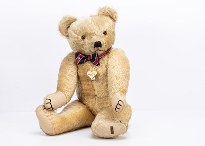 Lot 388 - A large post-war Merrythought teddy bear