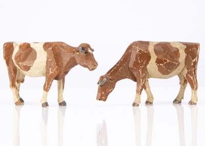 Lot 424 - Two Forest Toys of Brockenhurst standing cows