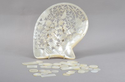 Lot 104 - A finely carved Chinese mother of pearl shell